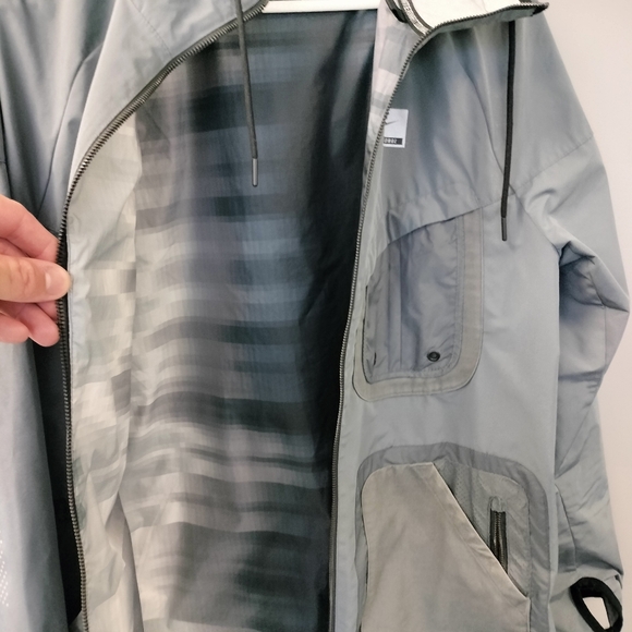 Nike International Jacket - Picture 7 of 9